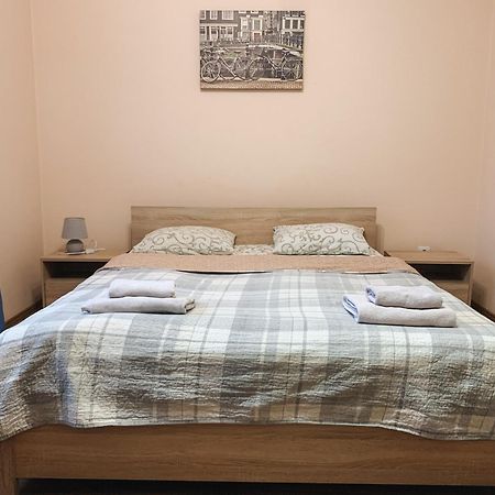 Apartments Domovik Parkaniya, 2A Mukačevo Exteriér fotografie