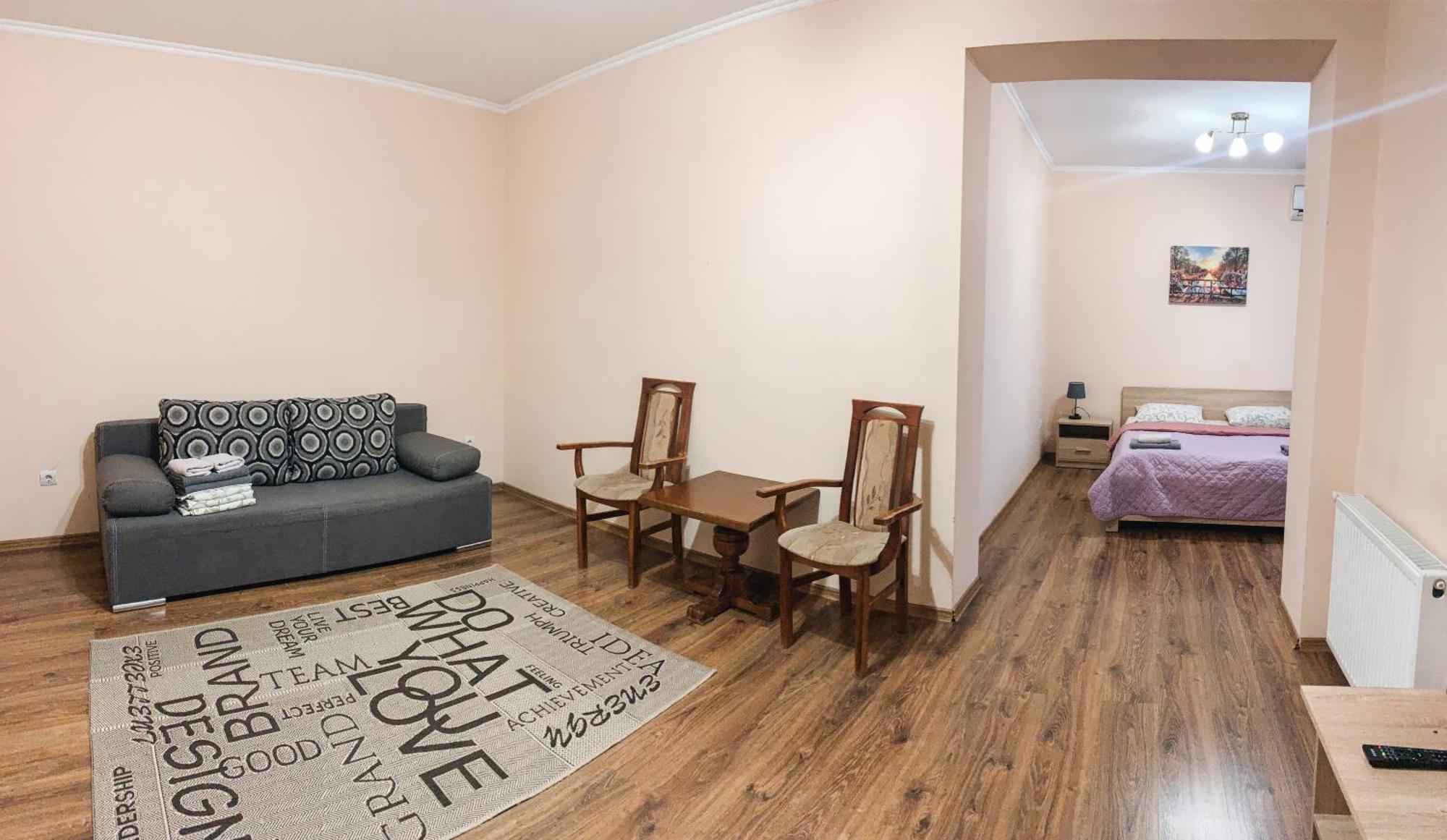 Apartments Domovik Parkaniya, 2A Mukačevo Exteriér fotografie