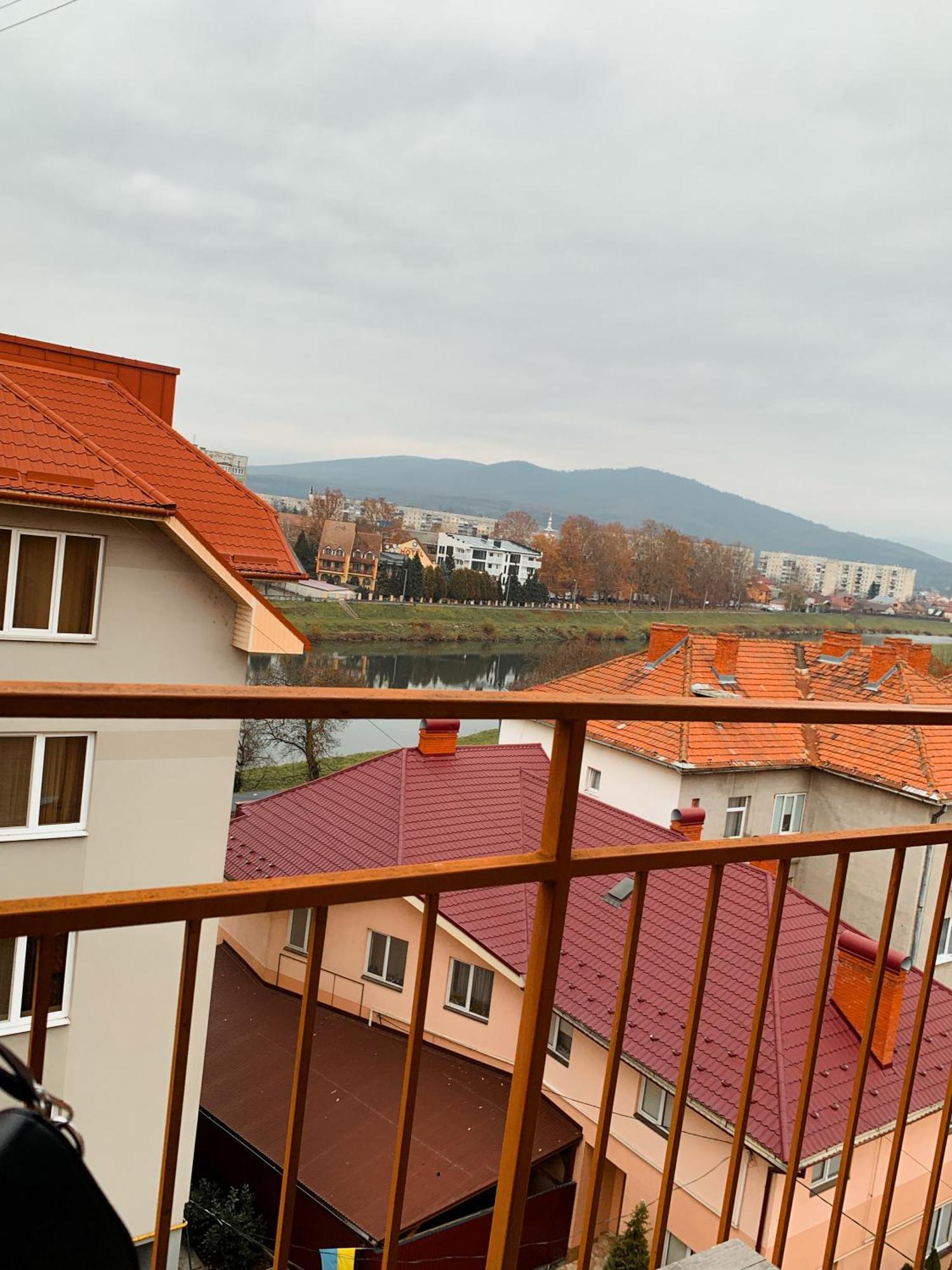Apartments Domovik Parkaniya, 2A Mukačevo Exteriér fotografie