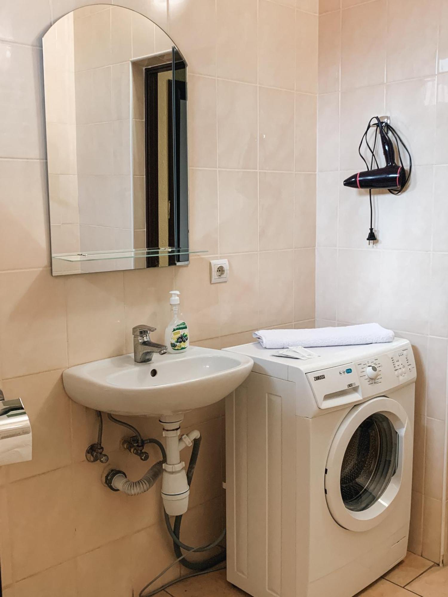 Apartments Domovik Parkaniya, 2A Mukačevo Exteriér fotografie