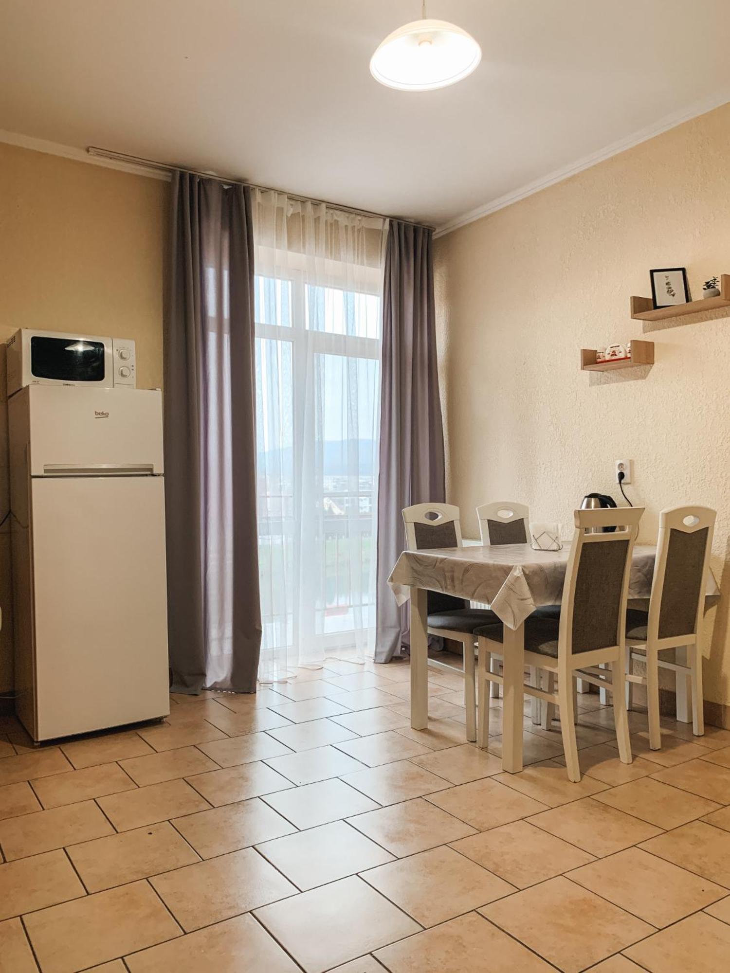 Apartments Domovik Parkaniya, 2A Mukačevo Exteriér fotografie